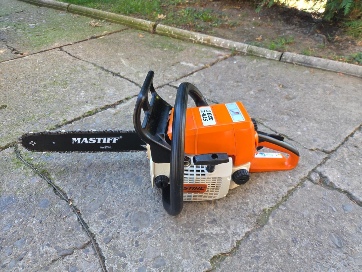 Pilarka Stihl 023/C 2.7km