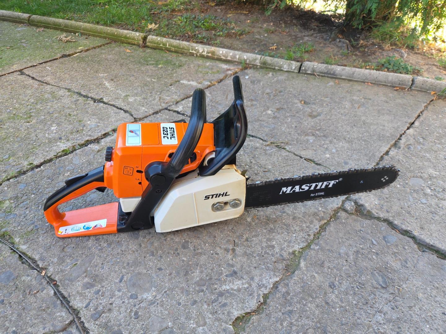 Pilarka Stihl 023/C 2.7km