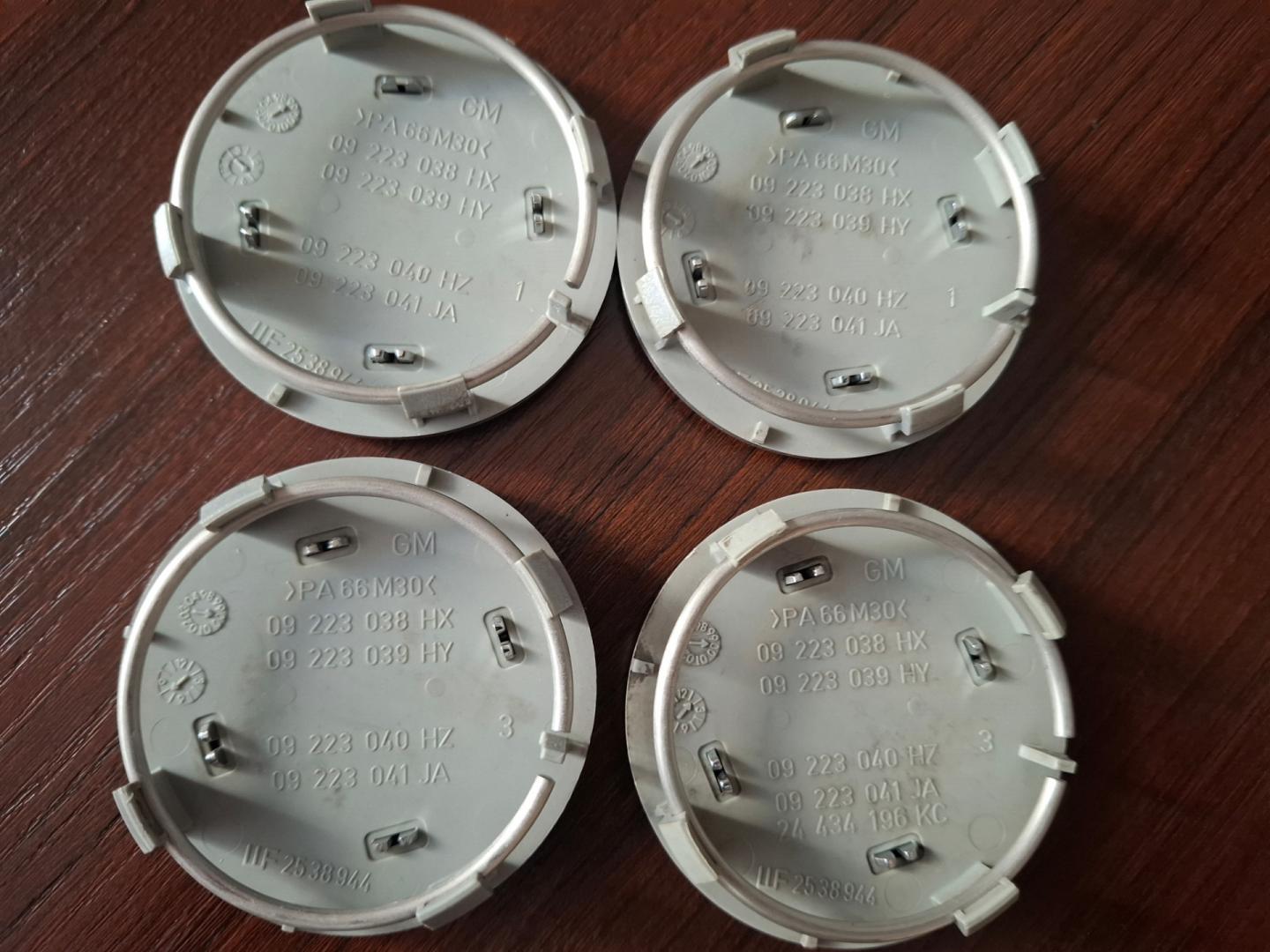 opel 4 oryginalne dekieleki do felg 60mm