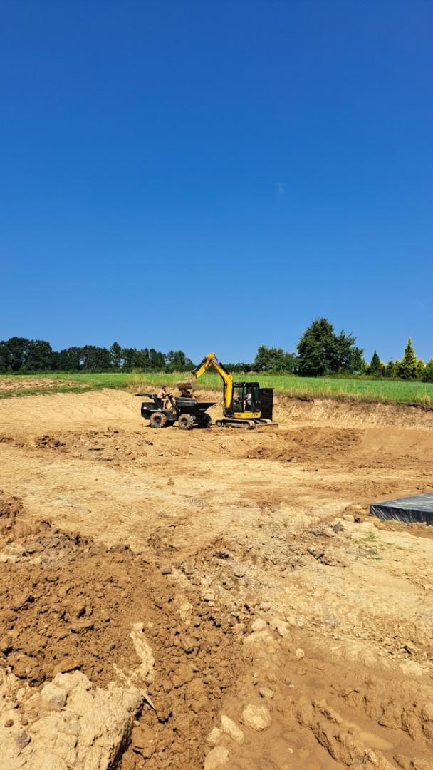 Usługi minikoparką 1.8  T i wywrotką do 3,5 T