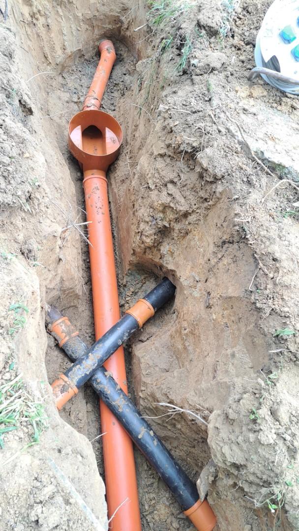 Usługi minikoparką 1.8  T i wywrotką do 3,5 T