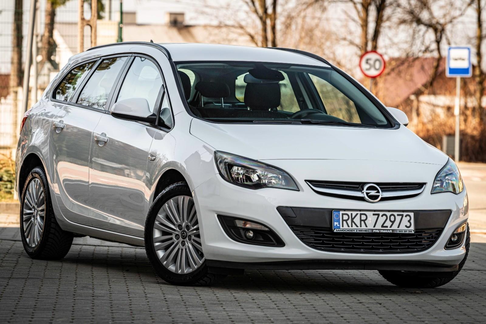 Opel Astra |  2015r. | benzyna | automat