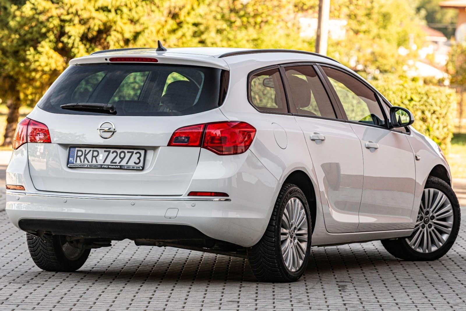 Opel Astra J