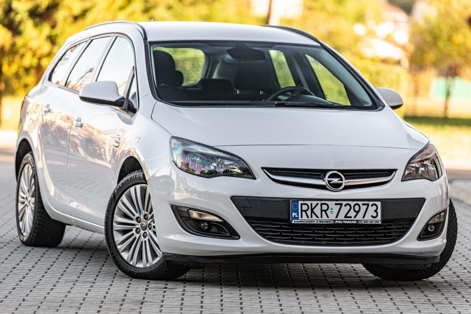 Opel Astra J