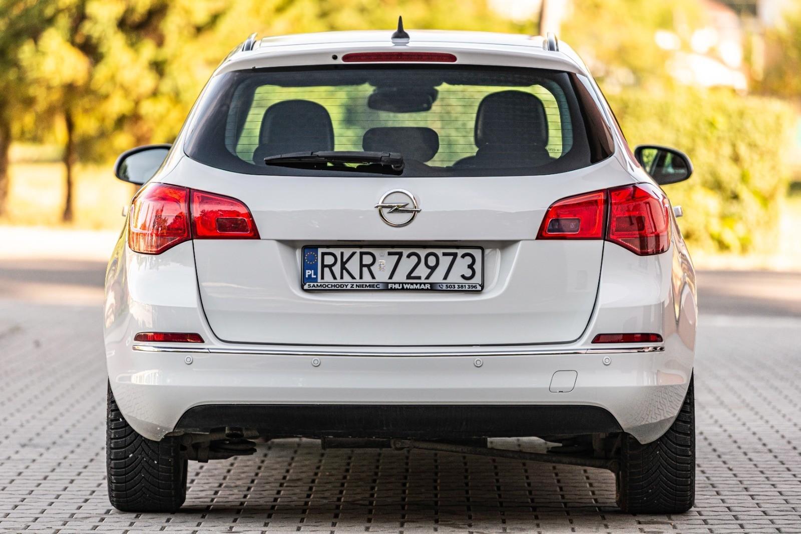 Opel Astra J