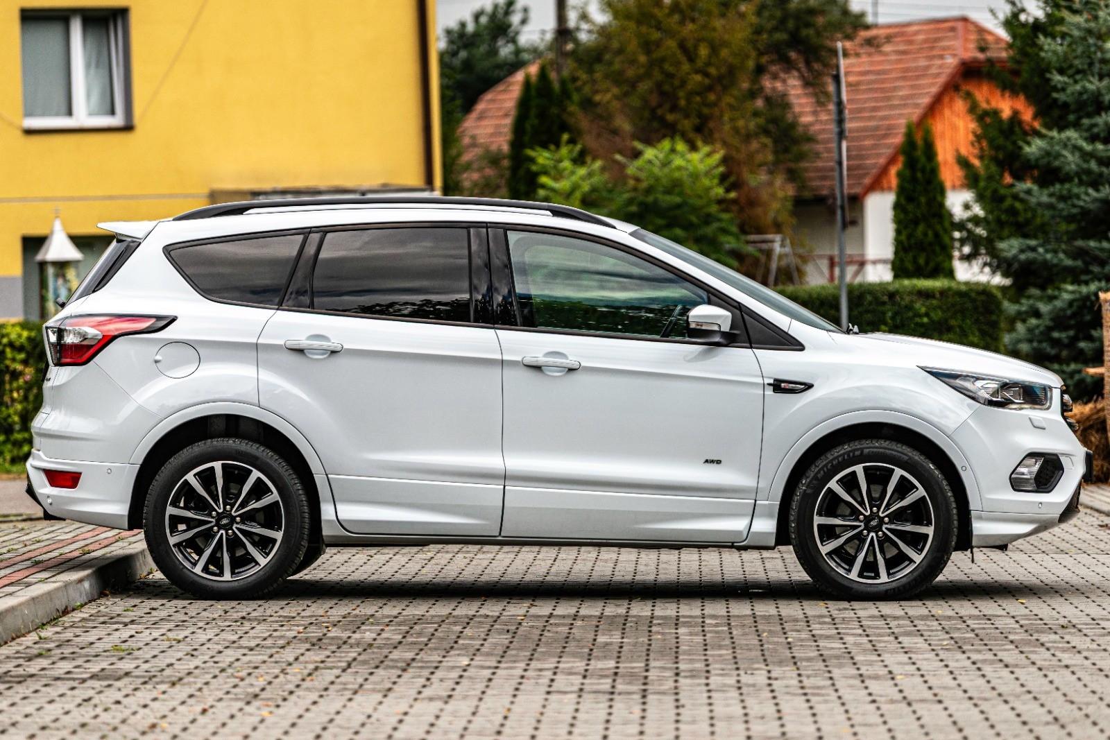 ford kuga | benzyna | 2018r. | st line | 4x4 | automat