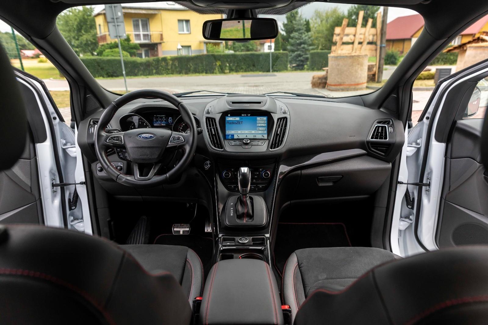 ford kuga | benzyna | 2018r. | st line | 4x4 | automat