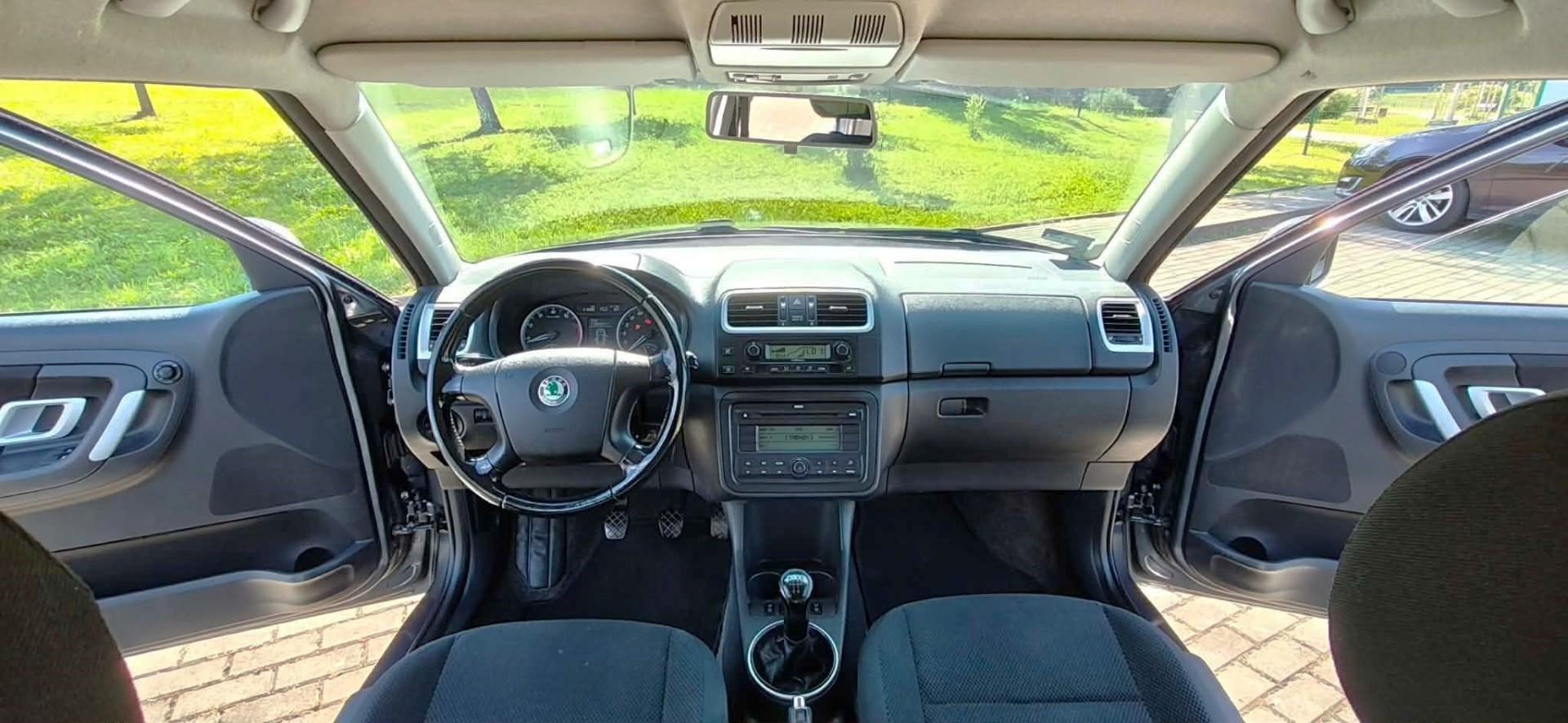 Skoda Fabia Comfort 1.4 16v Klimatyzacja Grzane Fotele Tempomat
