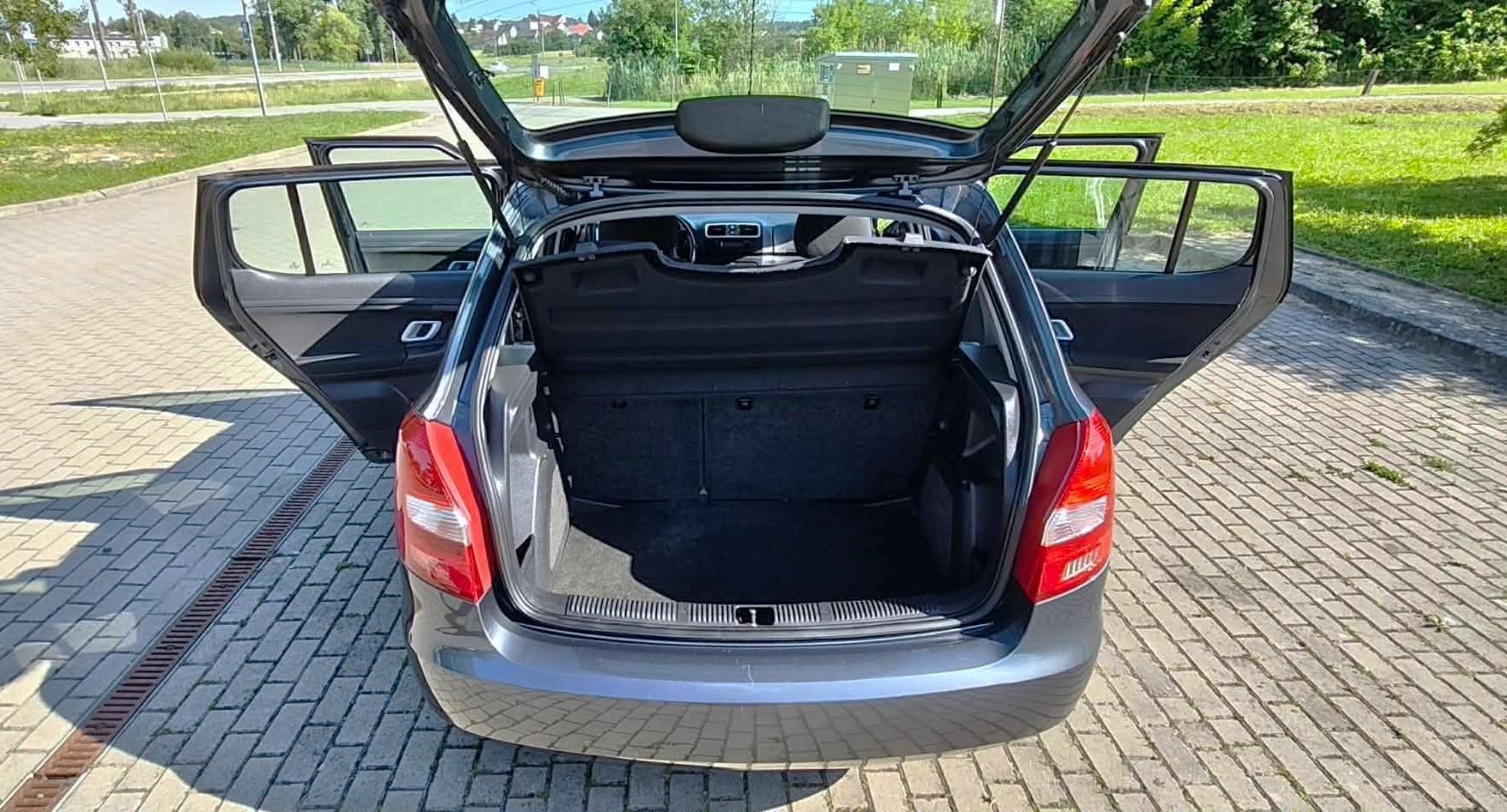 Skoda Fabia Comfort 1.4 16v Klimatyzacja Grzane Fotele Tempomat