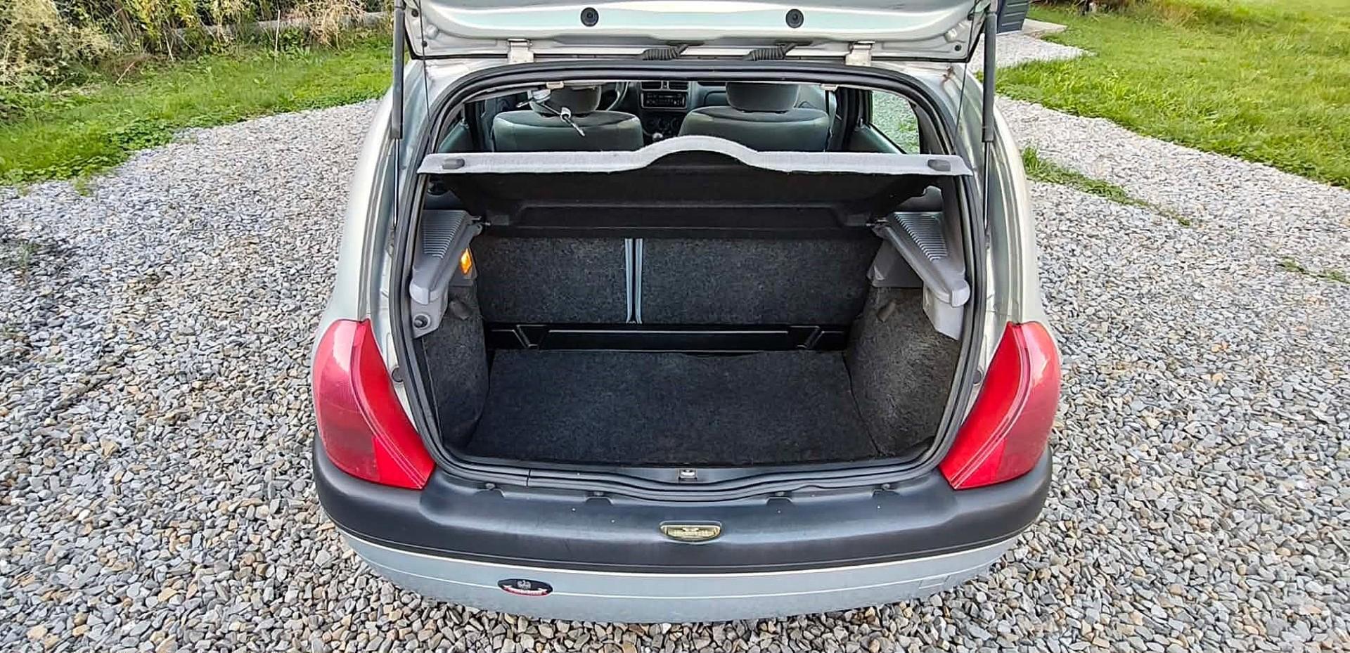 Renault Clio 2 1.2 8v Klimatyzacja Zdrowy i Ekonomiczny
