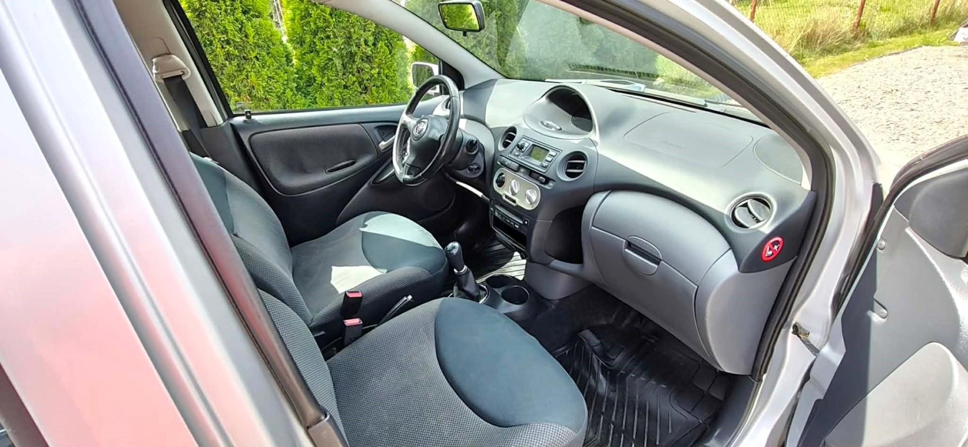 Toyota Yaris 2005r 1.3 VVTi Benzyna Klimatyzacja i Ekonomiczna