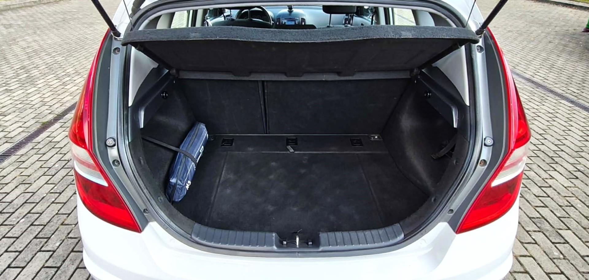 Hyundai i30 2009r 1.4 Benzyna Klimatyzacja Ekonomiczny