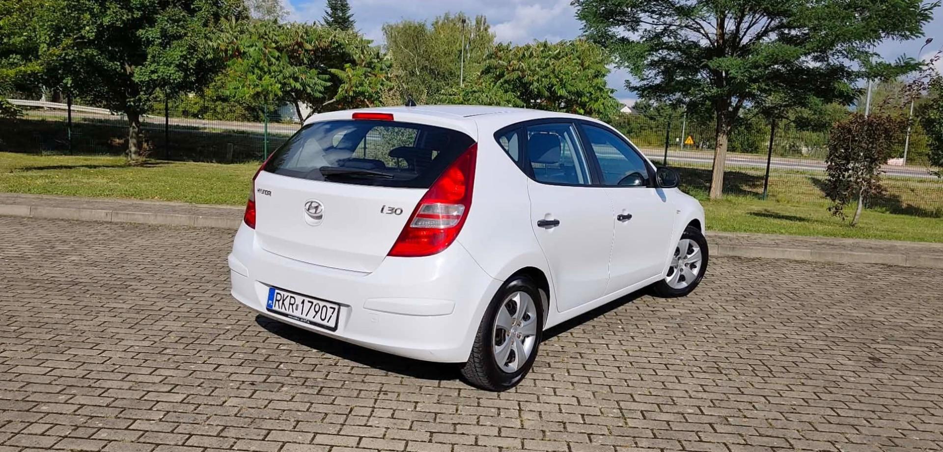 Hyundai i30 2009r 1.4 Benzyna Klimatyzacja Ekonomiczny