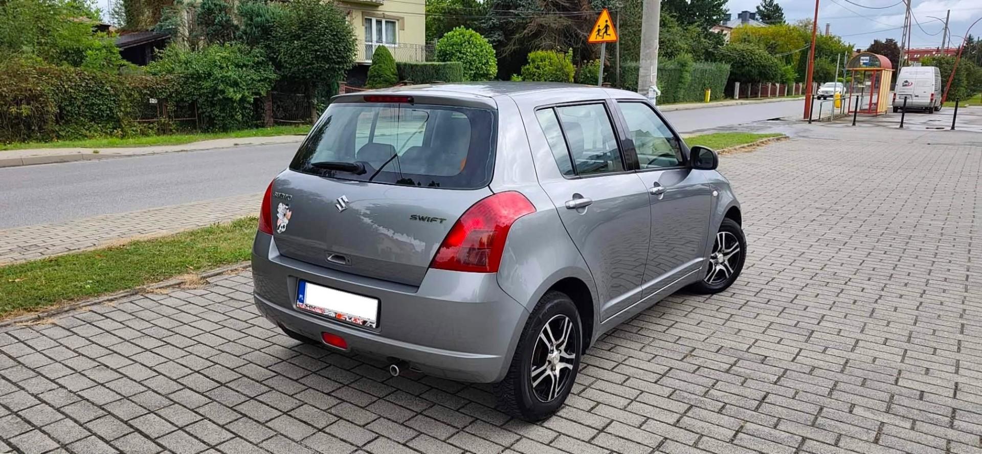 Suzuki Swift 1.5 VVT Benzyna Klimatyzacja Grzane Fotele Ekonomiczny
