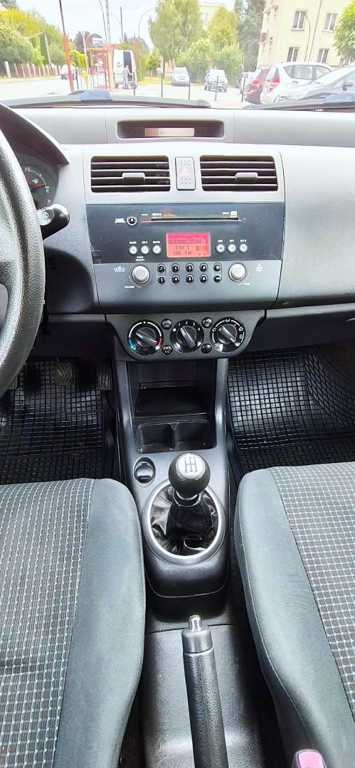 Suzuki Swift 1.5 VVT Benzyna Klimatyzacja Grzane Fotele Ekonomiczny