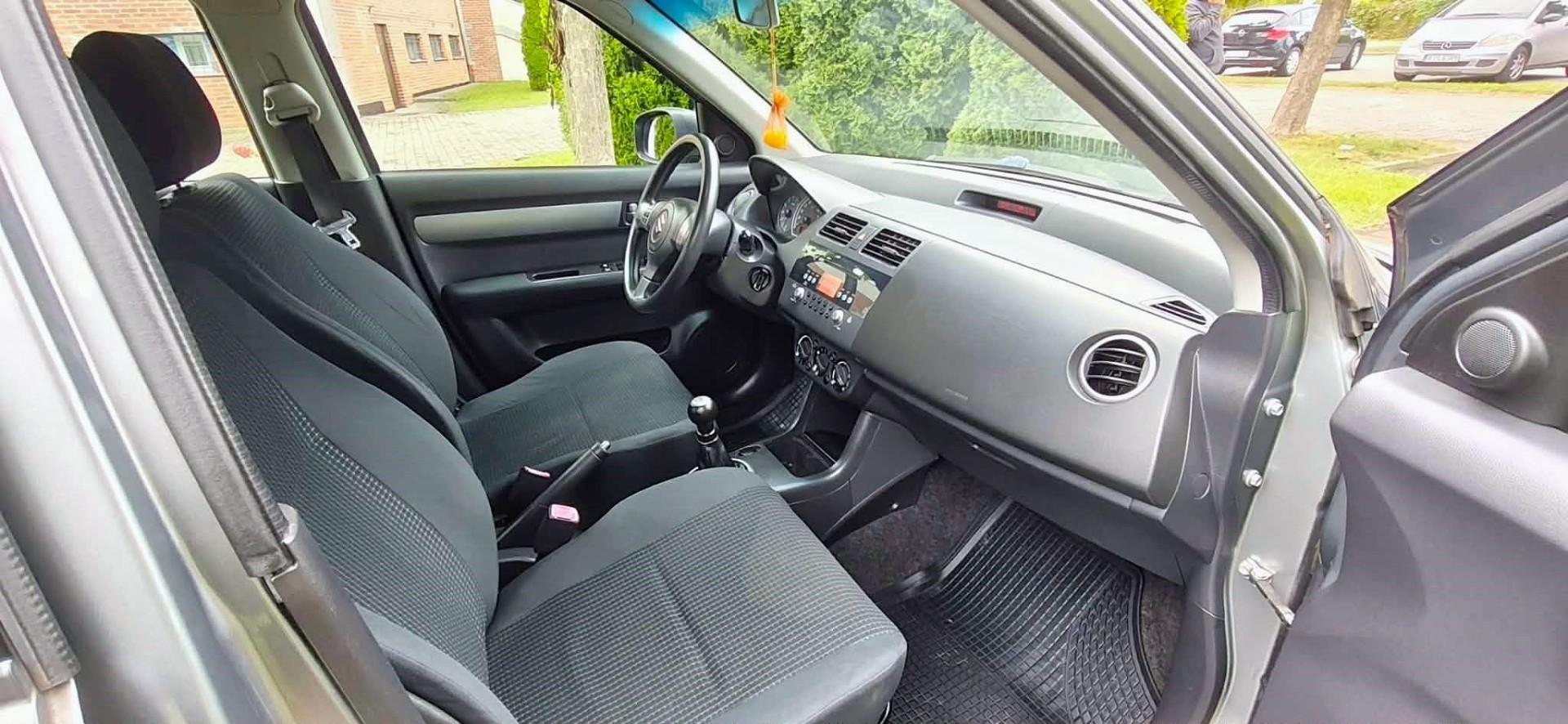 Suzuki Swift 1.5 VVT Benzyna Klimatyzacja Grzane Fotele Ekonomiczny
