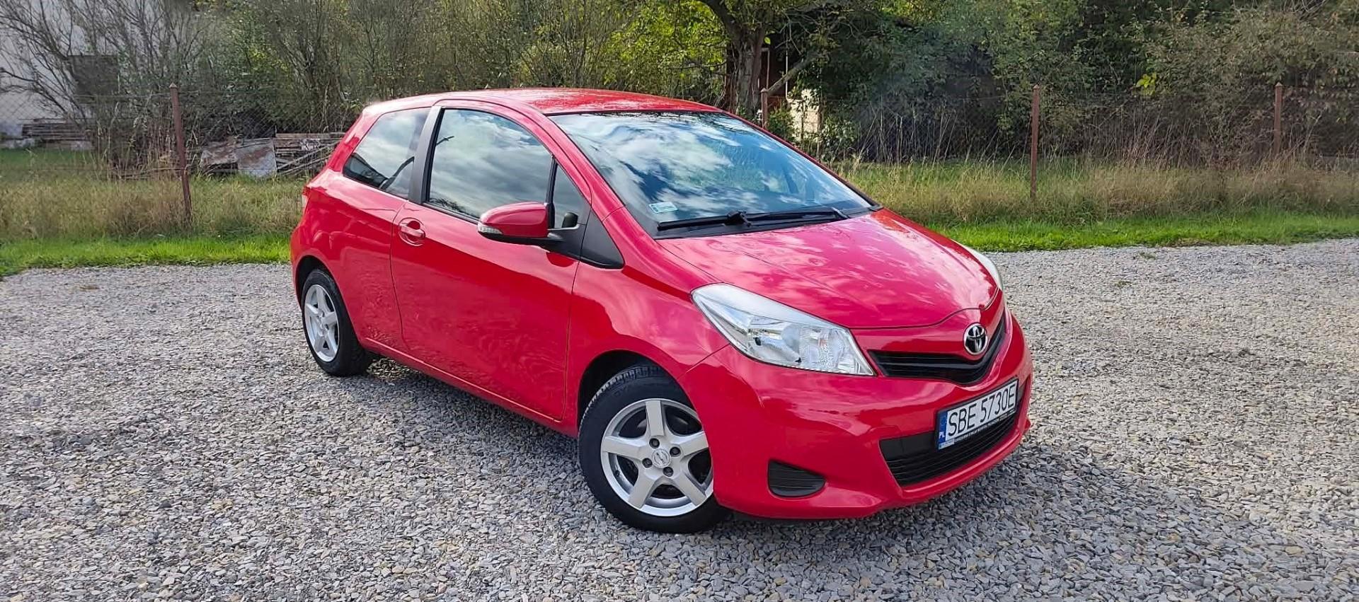 Toyota Yaris 2012r 1.0 Benzyna Klimatyzacja Mały Przebieg Ekonomiczna