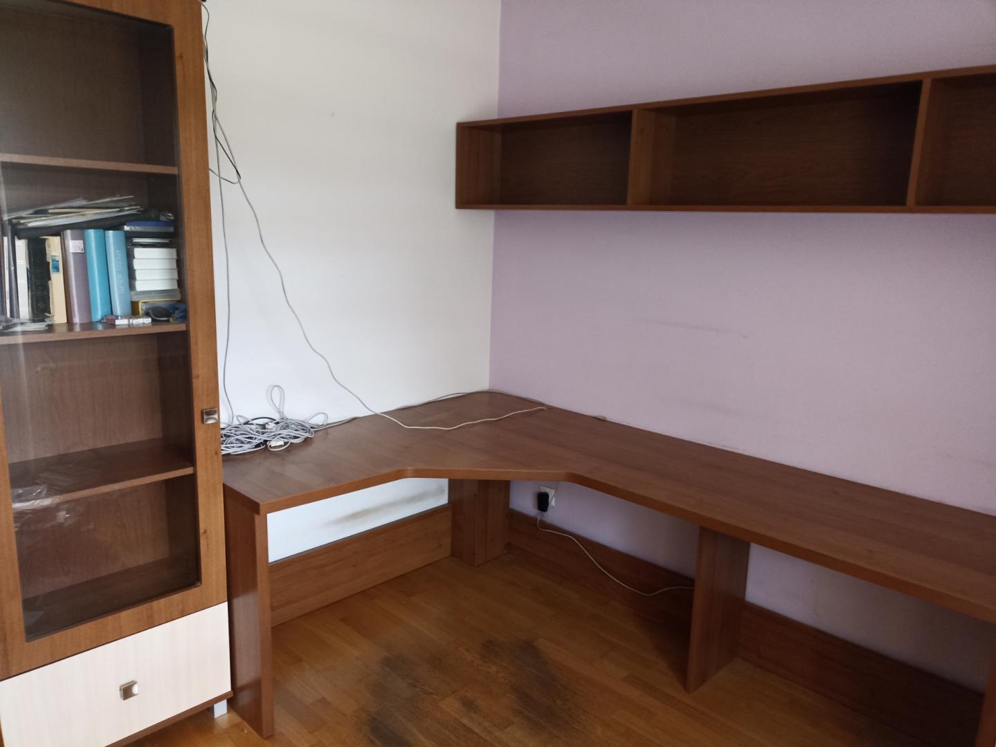 Meble do pokoju biurowego / dziecięcego