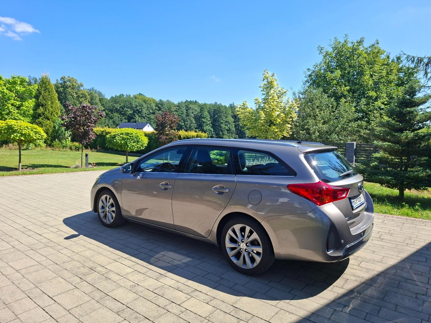Toyota Auris kombi TS Hybrid Executive Bi-Led Navi Kamera