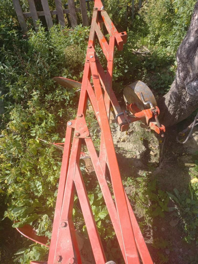 Pług 4 skibowy Awemak 4x40 słupica 70 cm
