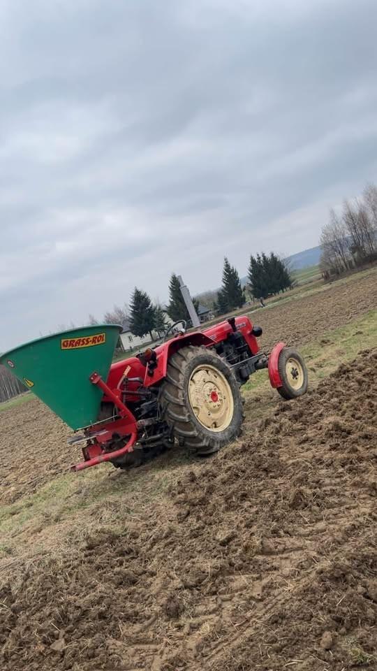 Sprzedam rozsiewacz nawozu lejek 500l jak nowy