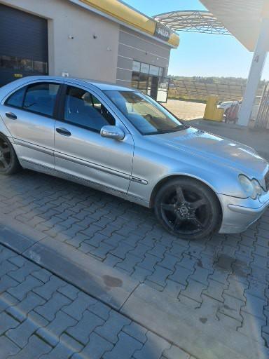 Mercedes  C klasa 2,2 CDI - Sprzedam Tanio