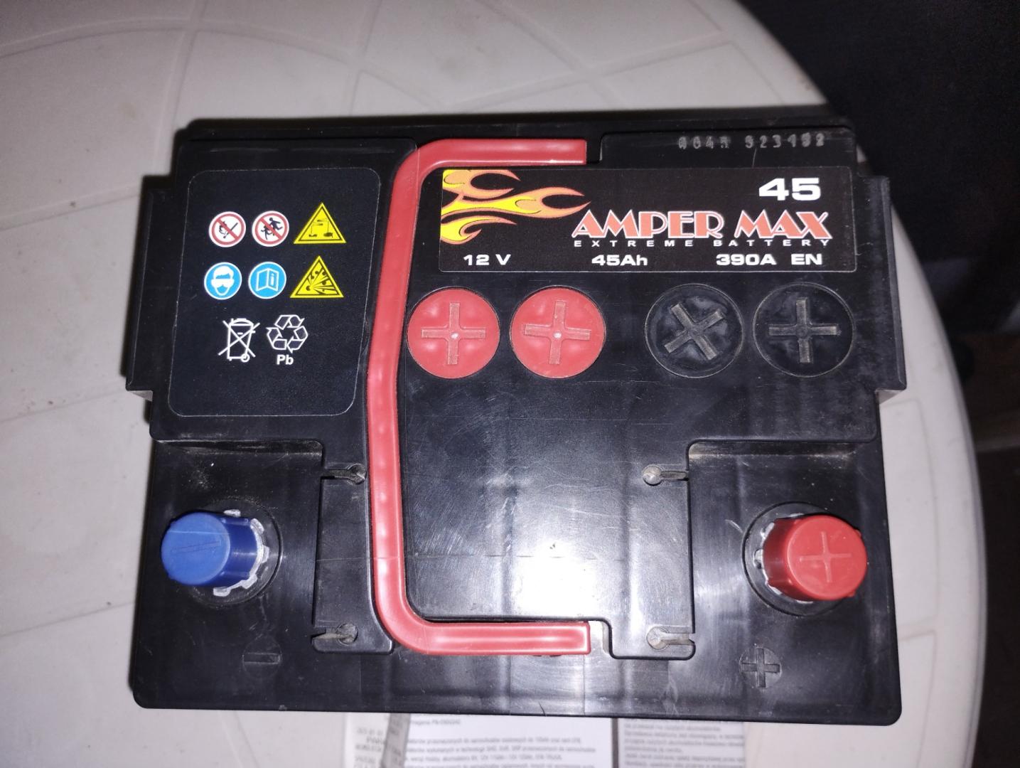Akumulator do samochodu osobowego