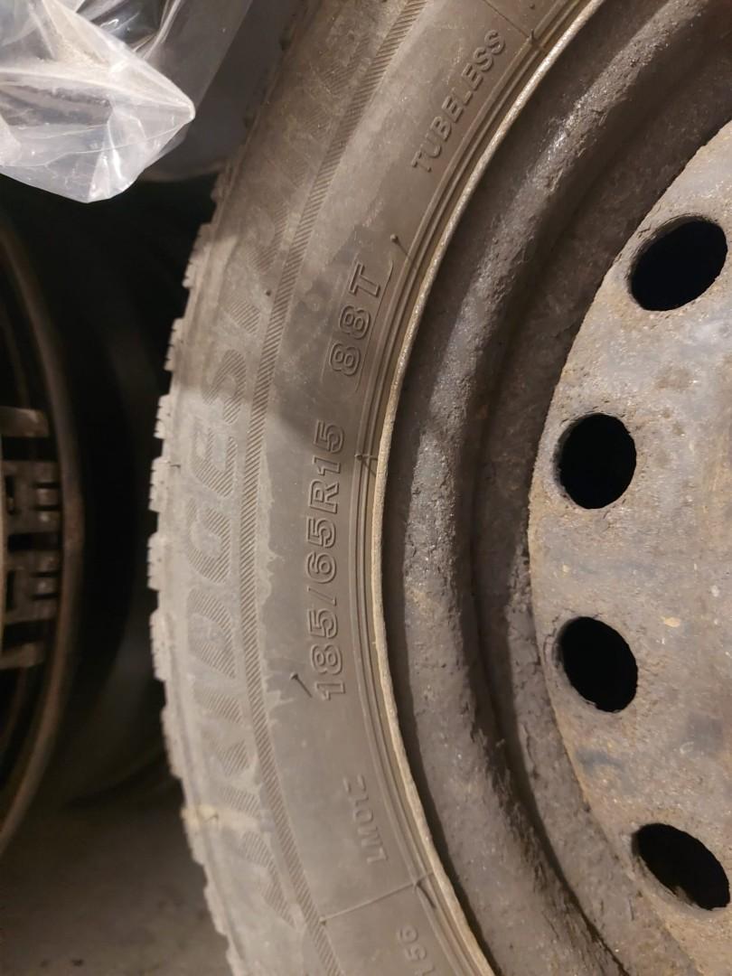 Opony zimowe Bridgestone Blizzak 185/65r15