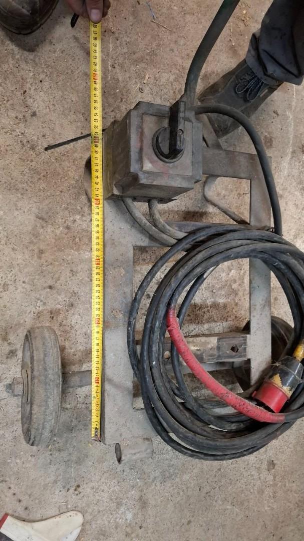 wózek z przewodem pod silnik elektryczny piła krazjega wyłącznik