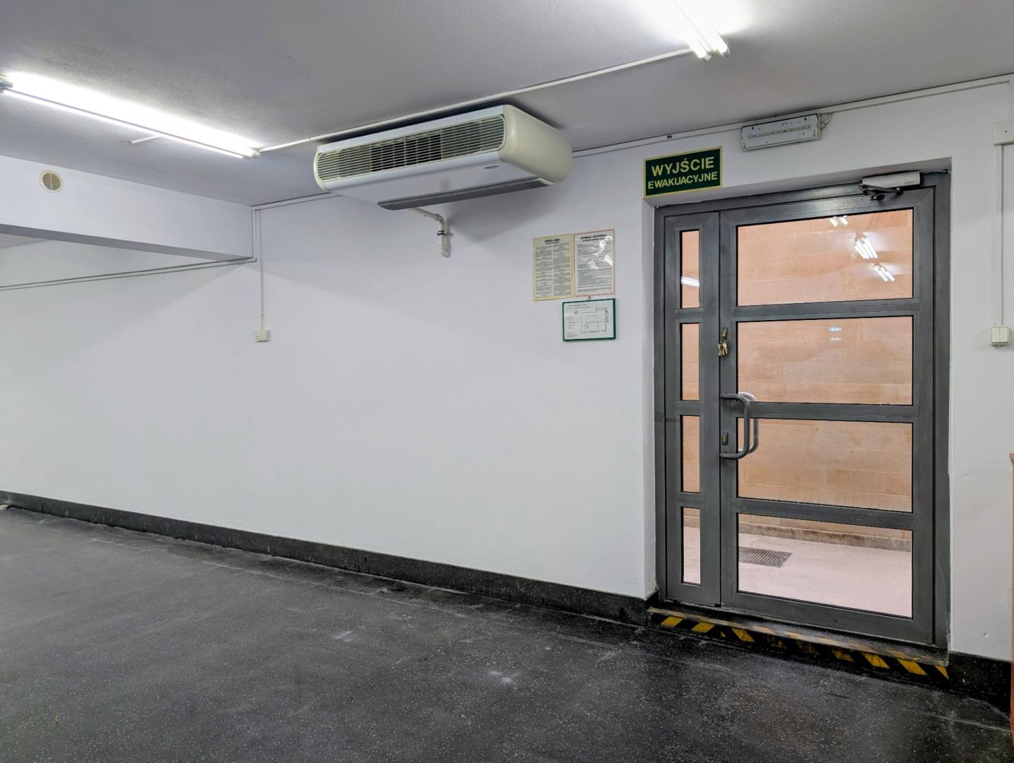 Lokal użytkowy 300 m/2 Jasło