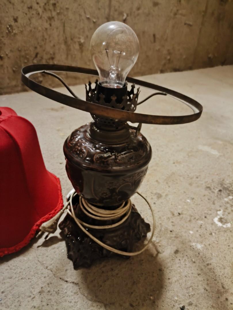 Lampa stołowa