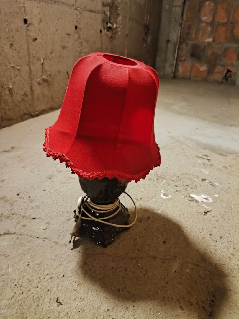 Lampa stołowa