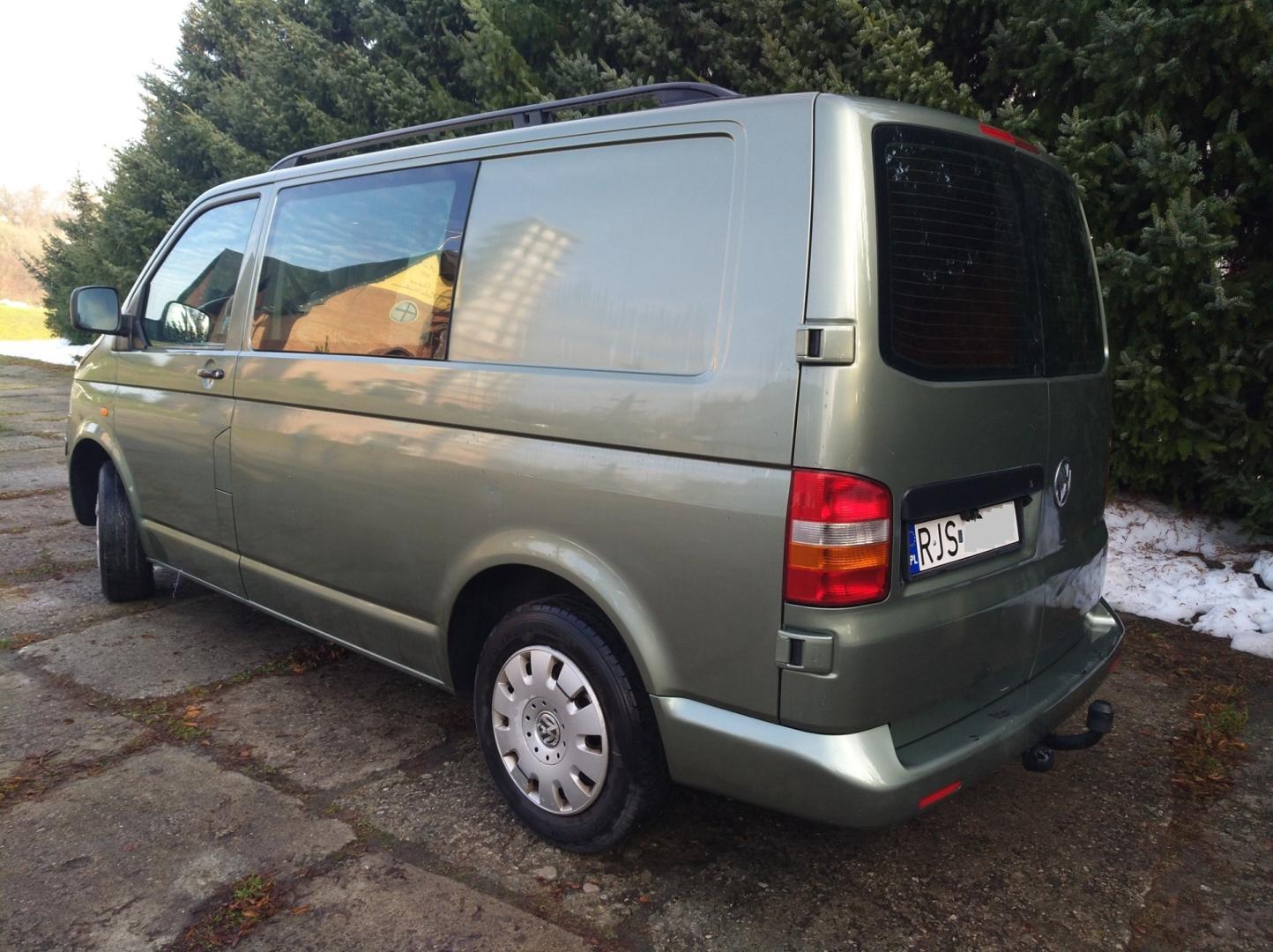 VW Transporter T5 Brygadówka 6 osób