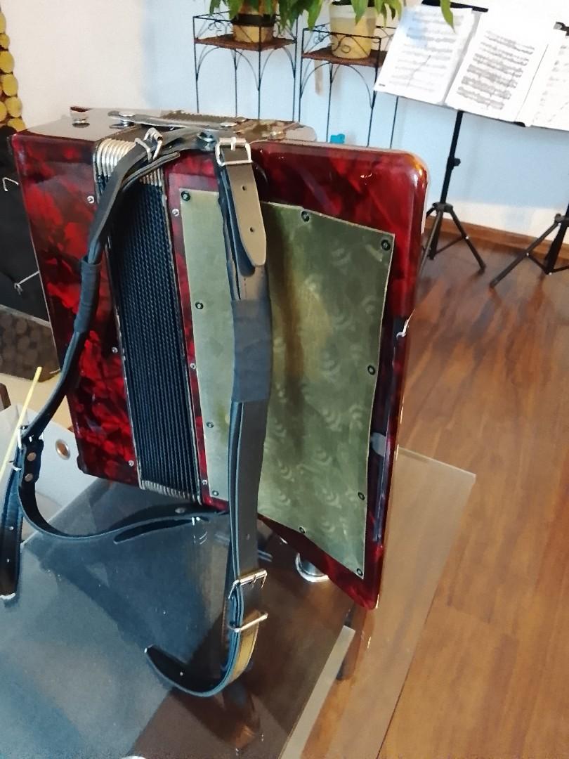 Sprzedam akordeon Hohner Tango2 80