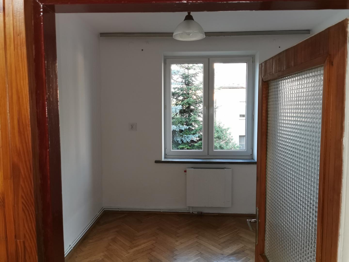 Wynajmę mieszkanie w Centrum Jasła- 2pokoje/II piętro 45 m2.
