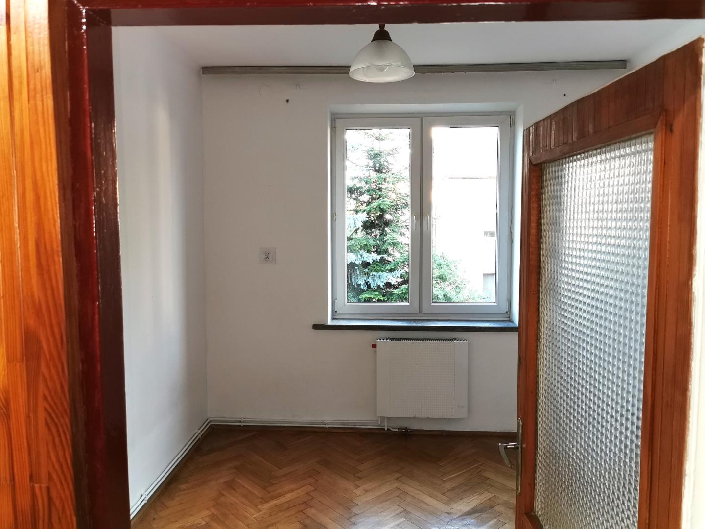 Wynajmę mieszkanie w Centrum Jasła- 2pokoje/II piętro 45 m2.