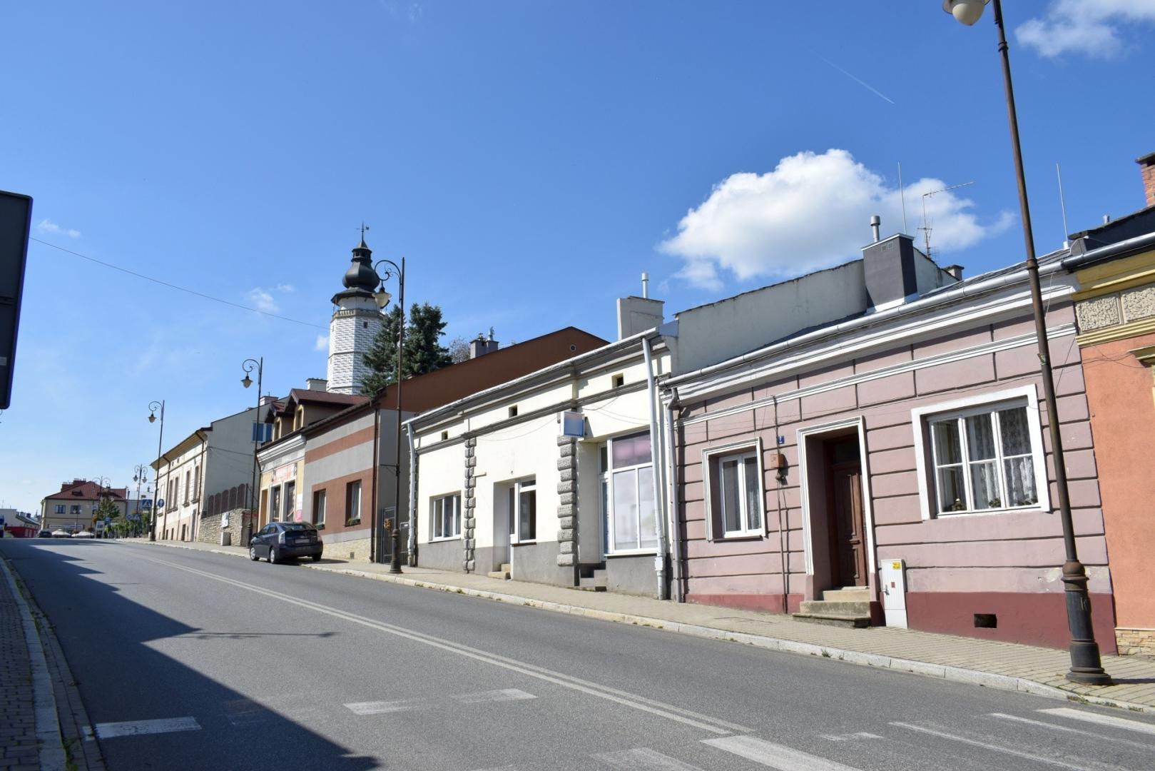 Dom w centrum Biecza 196 m kw do remontu