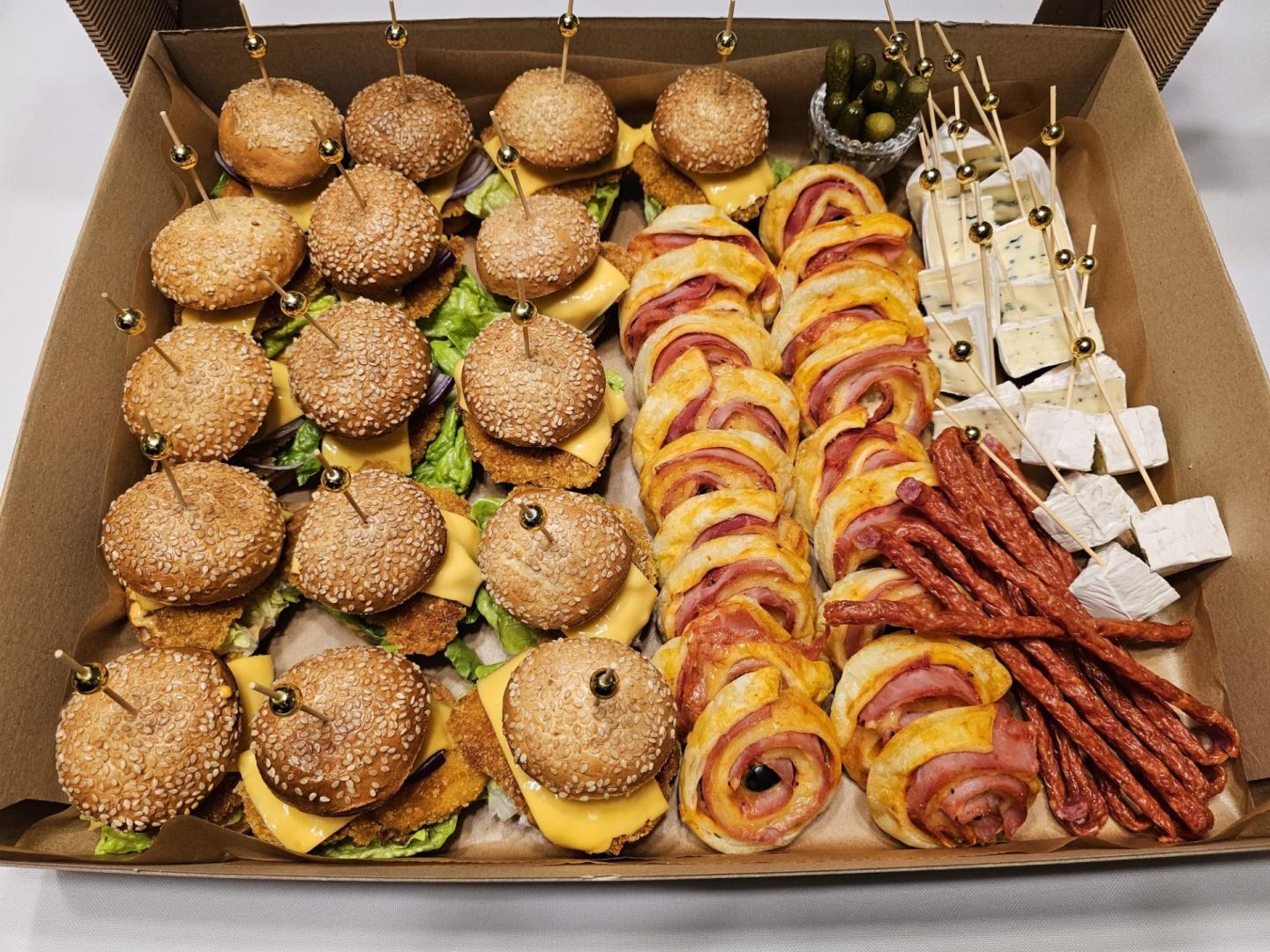 Partybox, Boxy imprezowe, przekąski Catering finger food mini burgery