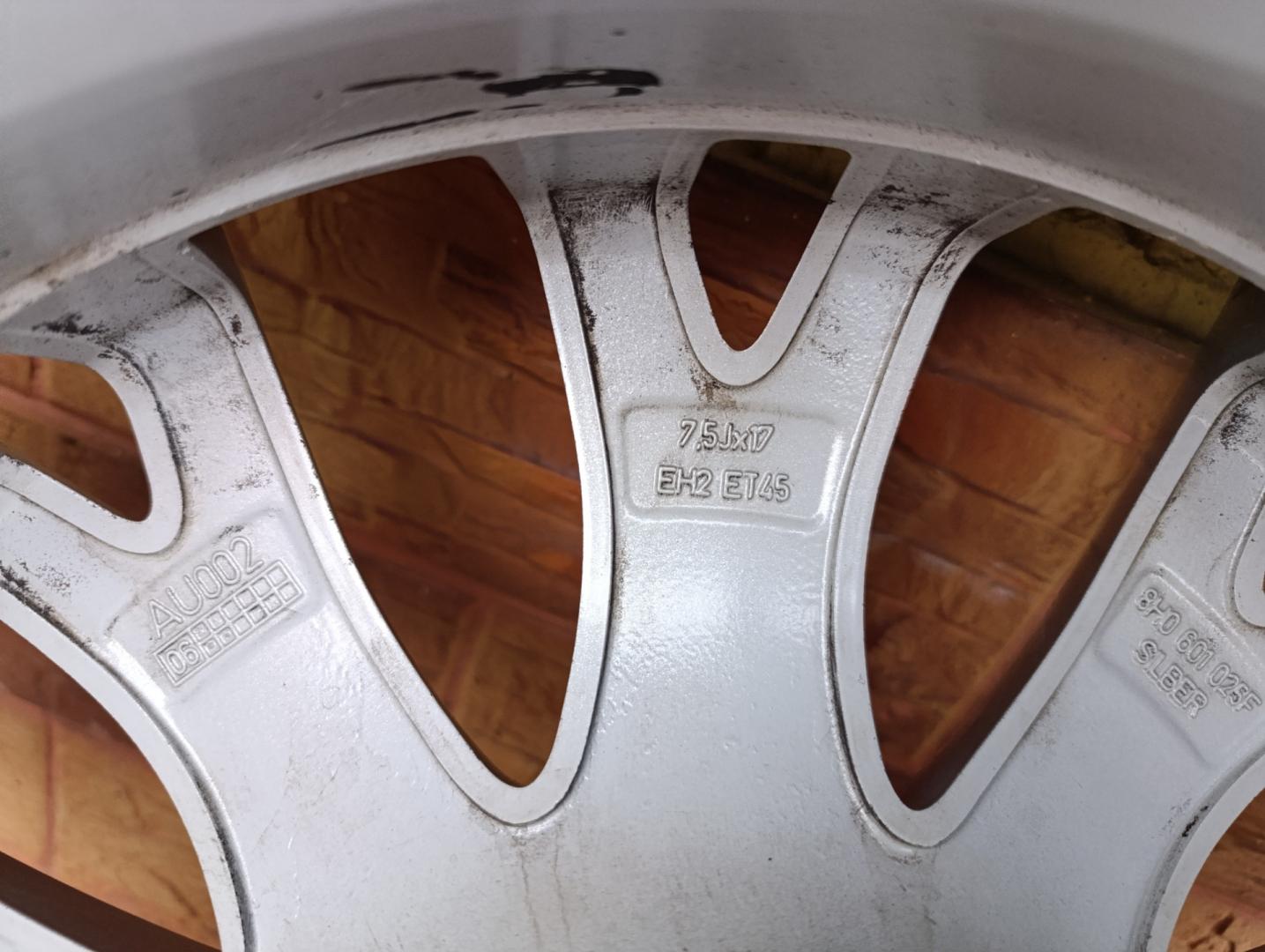 Felgi Aluminiowe do Audi z oponami 17 cali