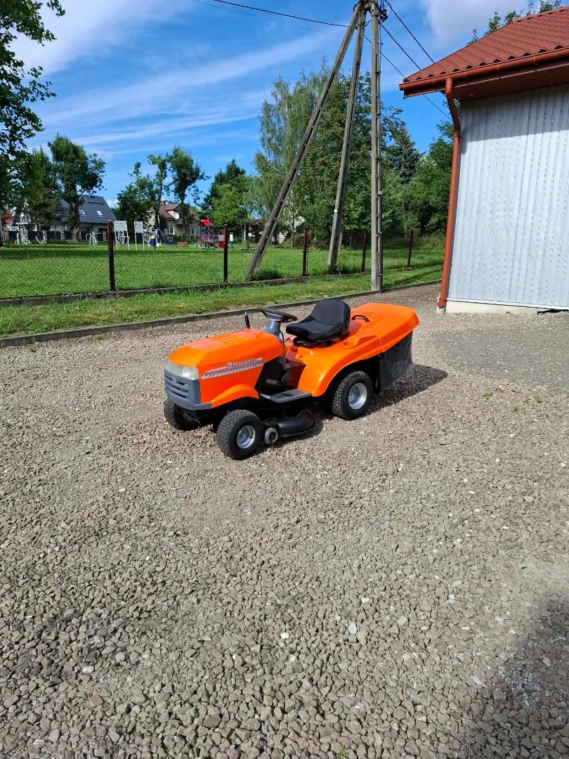 Traktorek do koszenia trawy Husqvarna