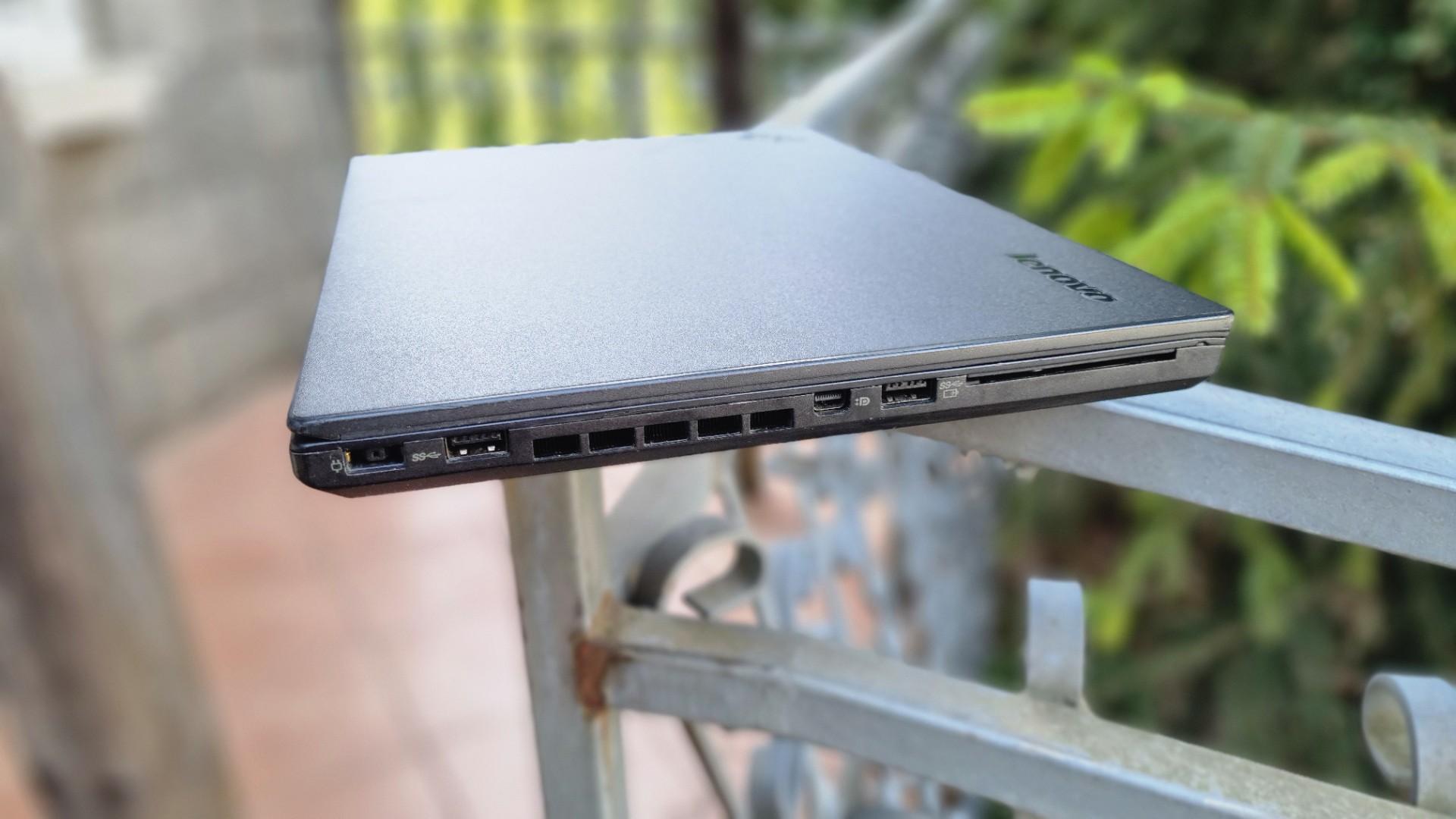 lenovo thinkpad t450s 14" hd+ i5-5300u 8gb ram 240gb ssd windows 10