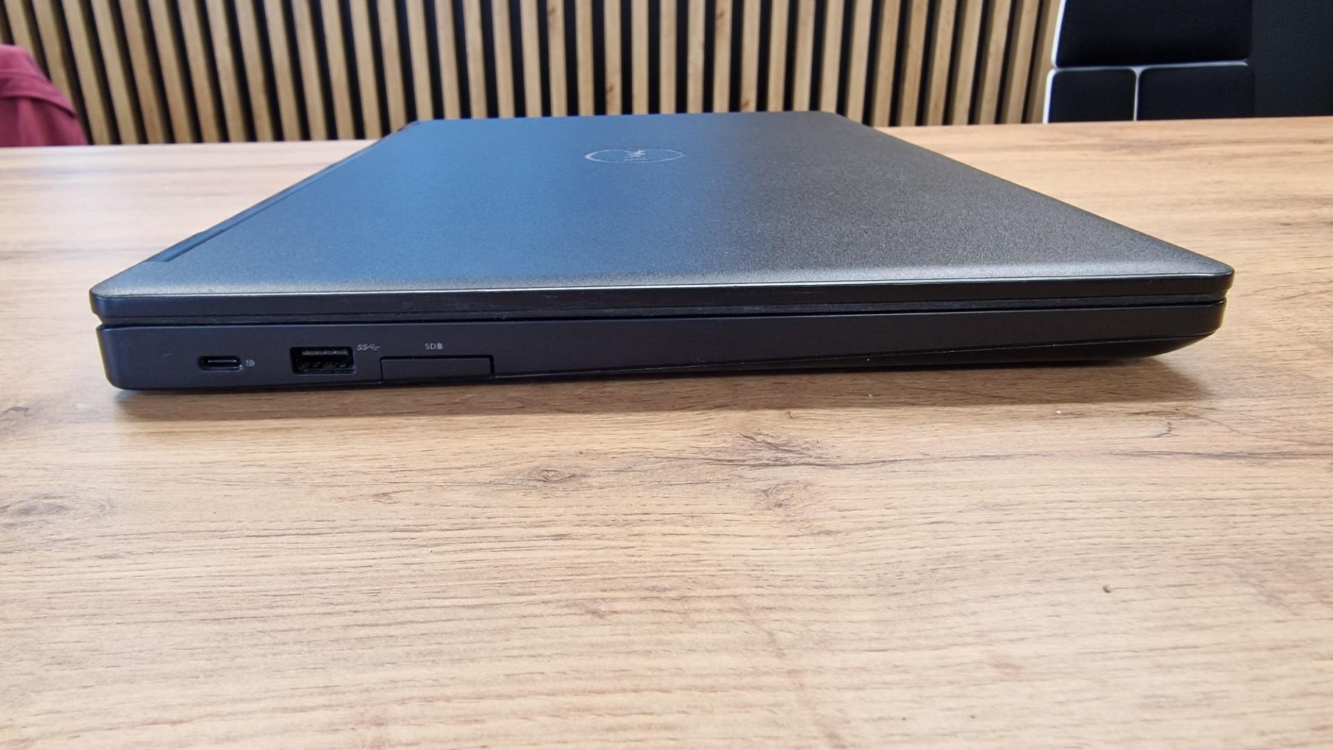 dell latitude 5580 15,6" full hd ips i5-7300u 16gb ram 256gb ssd win11