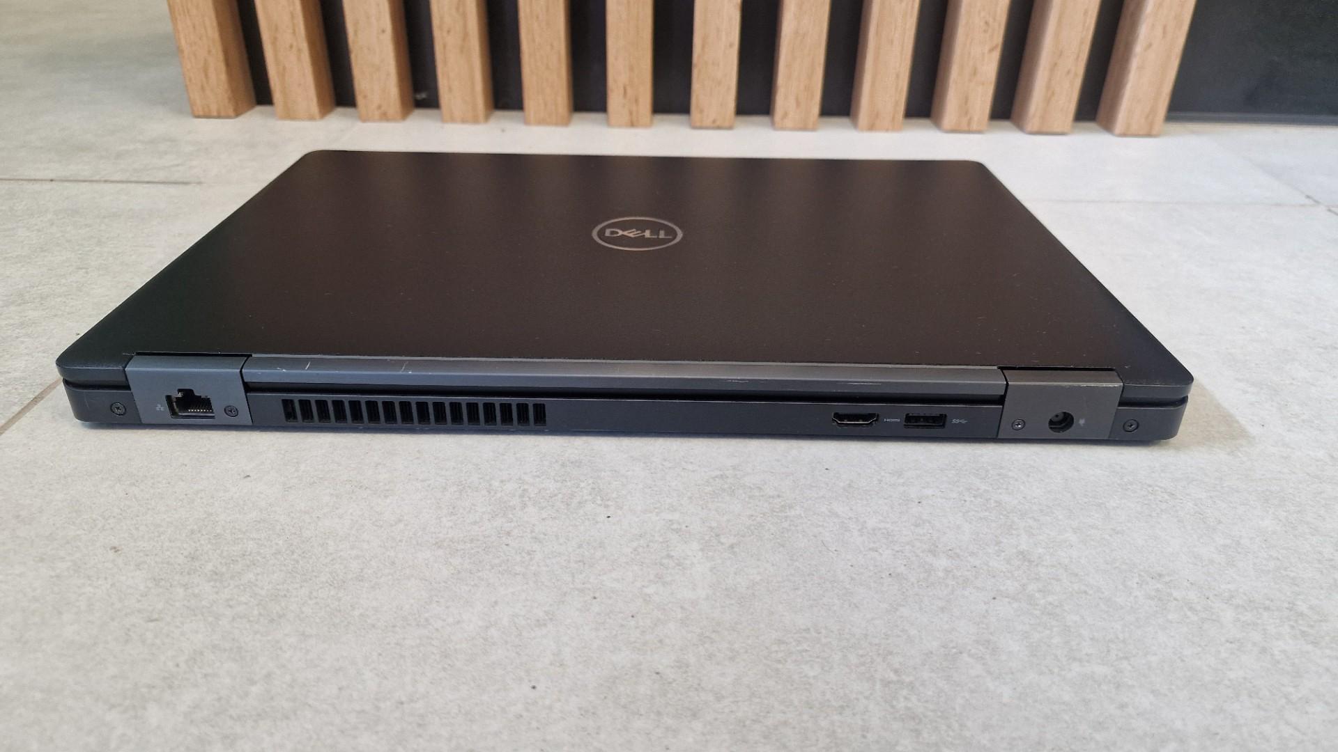 Dell latitude 5591 15,6" Full HD IPS i7-8850H 16GB Ram Dysk SSD Window