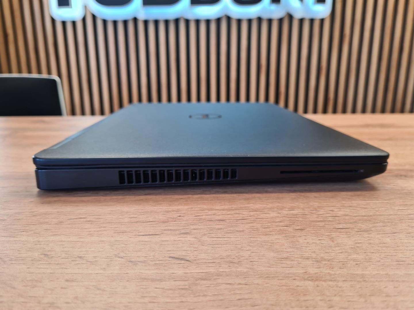 dell latitude e5570 15,6" fhd ips i3-6100u 8gb ram 256gb ssd win11