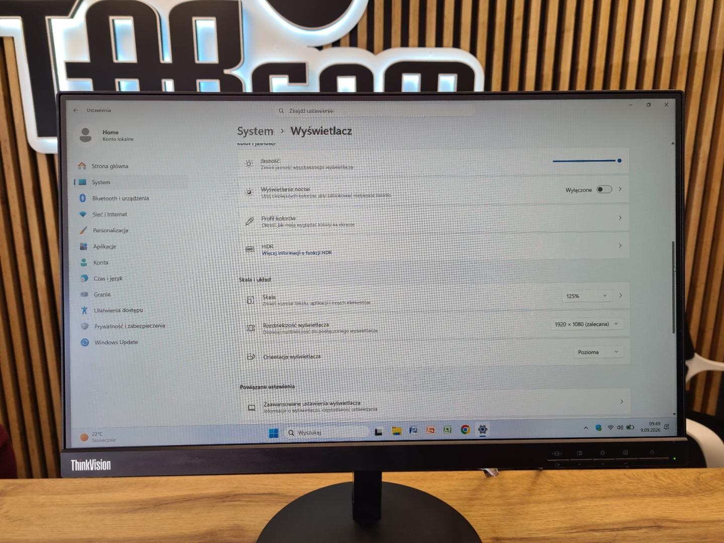 Monitor Lenovo ThinkVision T22i-10 Czarny 22" IPS 1920 x 1080 (FullHD)