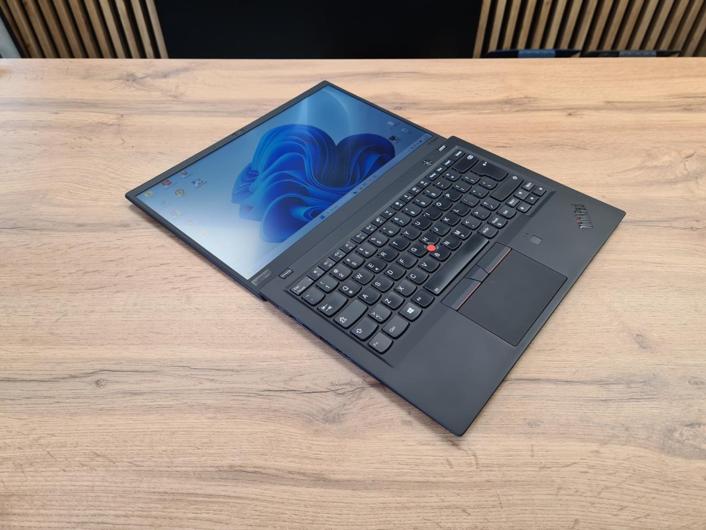 lenovo x1 carbon 6th 14" fhd ips i5-8350u 8gb 512gb ssd win11