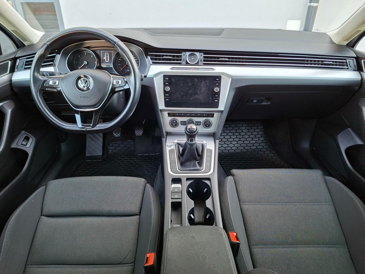 volkswagen passat b8 variant 2018r diesel 2.0 tdi 150km