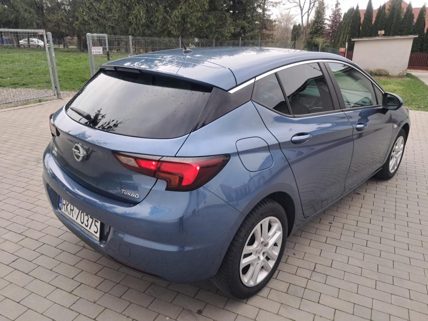 opel astra k 2017r benzyna 1.4 turbo 16v 125km niski przebieg