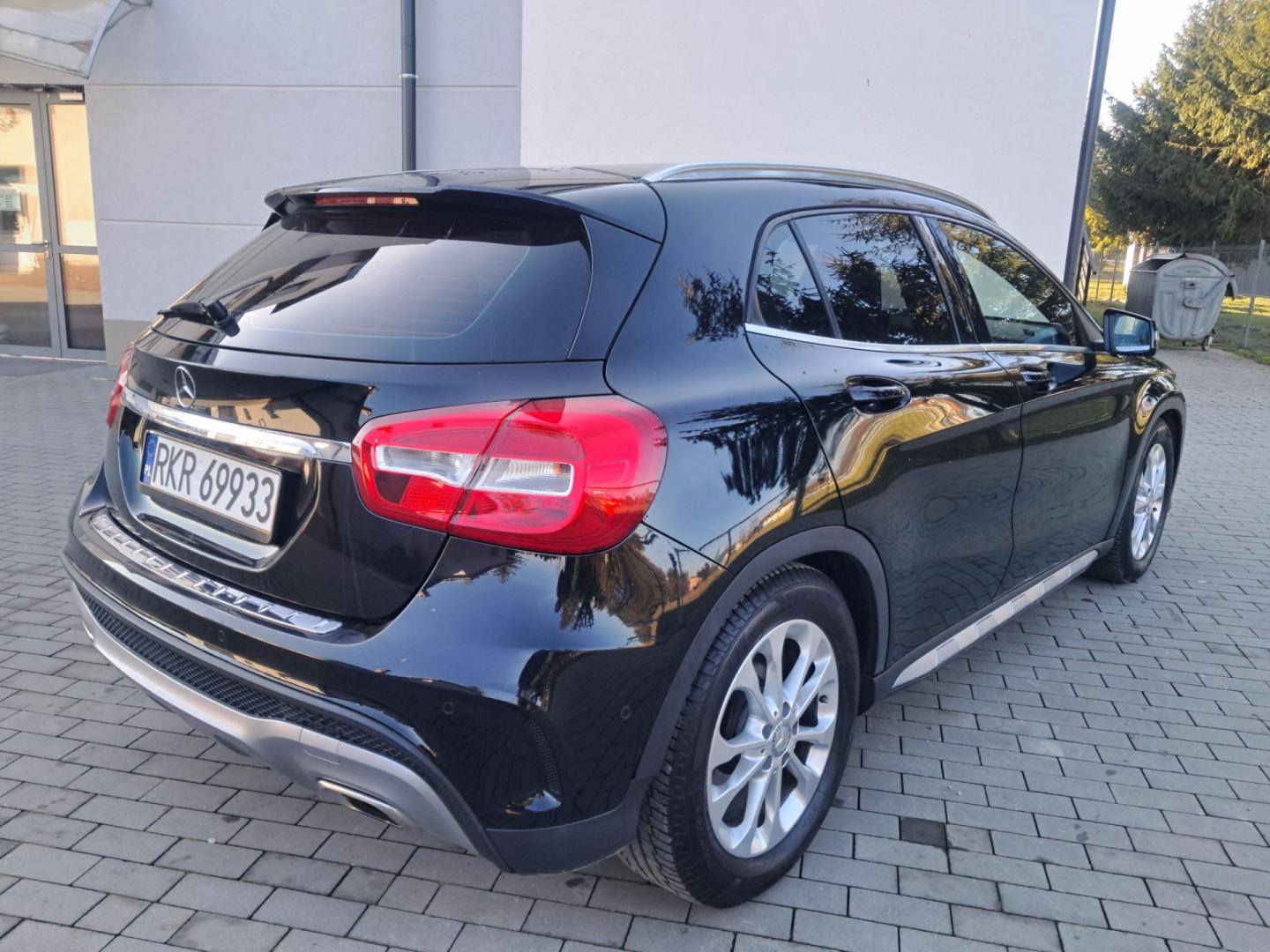 mercedes-benz gla 2015r benzyna 1.6 156km amg-line