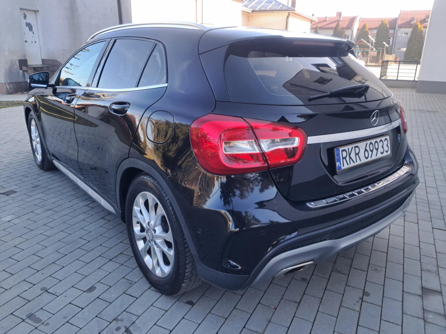 mercedes-benz gla 2015r benzyna 1.6 156km amg-line